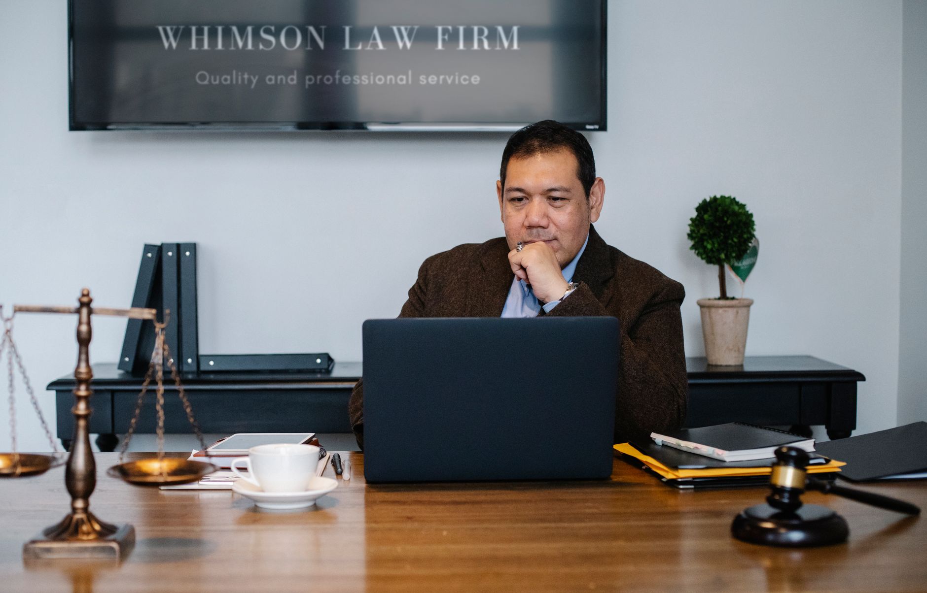 The Lawyer's Checklist for Vetting a Stock Alert Service Before Trial